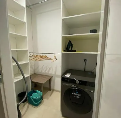 Jb 56m2 Parking,balkon,2sypialnie Apartment *