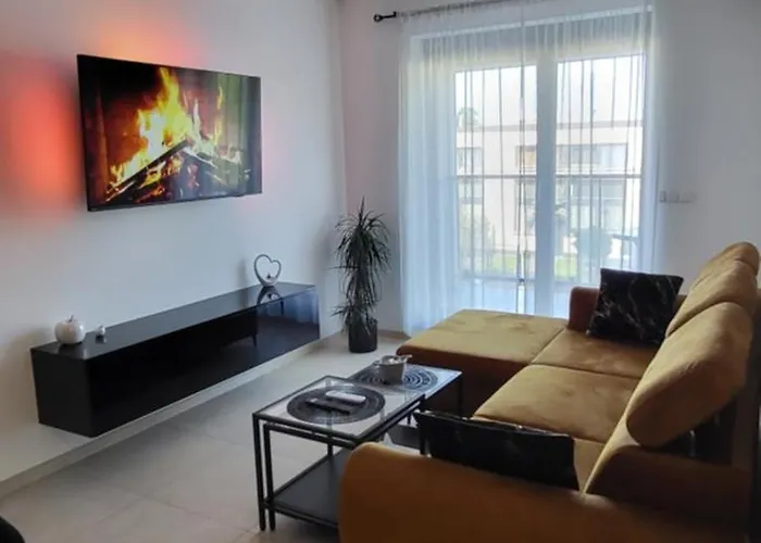 Apartment Jb 56m2 Parking,balkon,2sypialnie Legnica